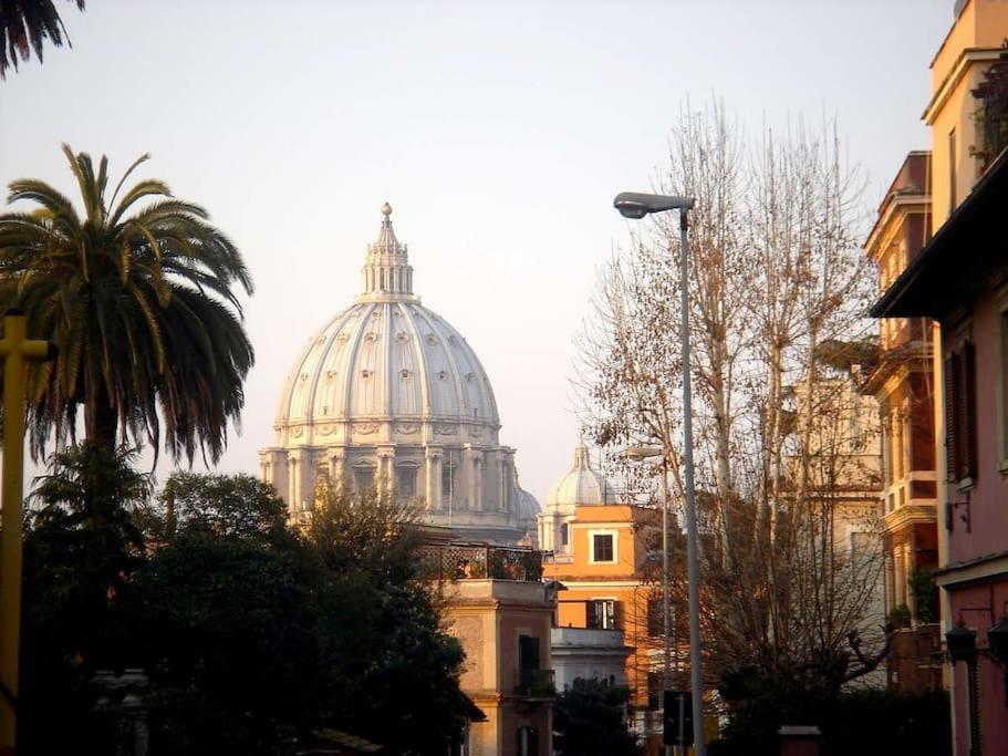 Apartment Il Giardino Di Linda A San Pietro Rome Bagian luar foto