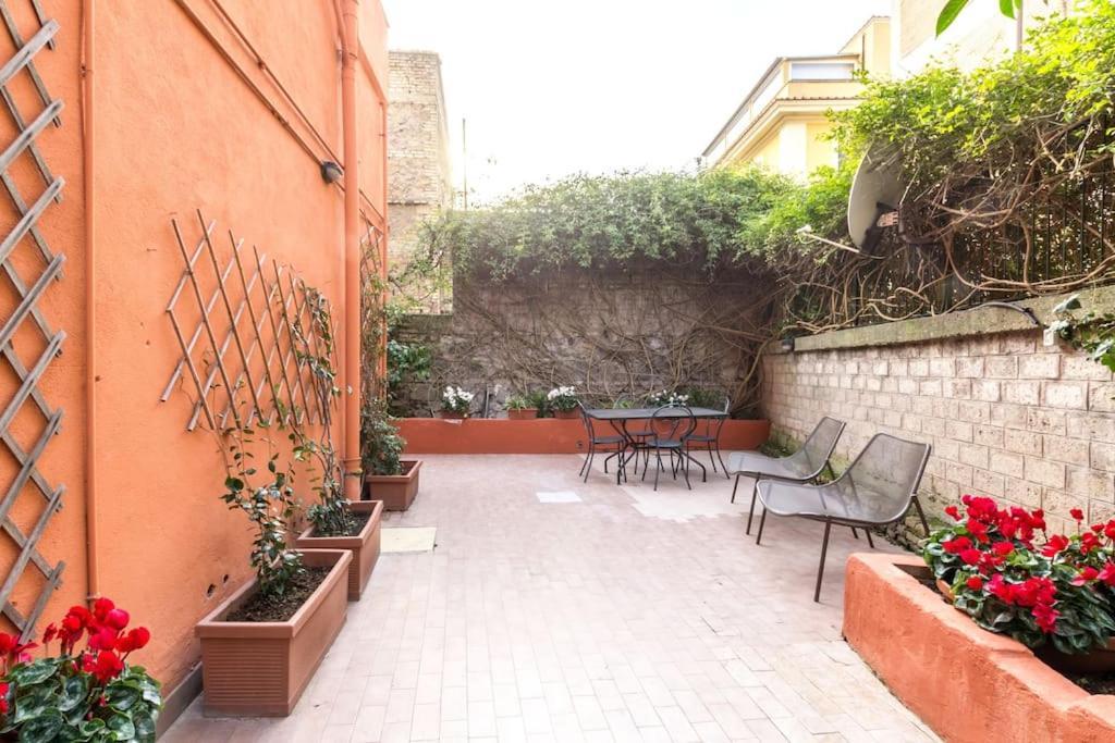 Apartment Il Giardino Di Linda A San Pietro Rome Bagian luar foto